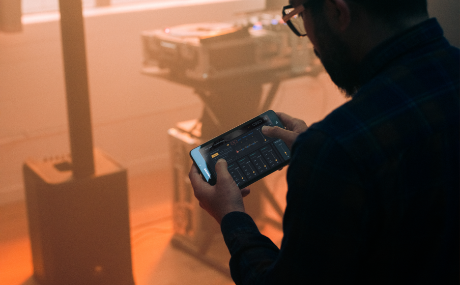 JBL PRX ONE Conectividad Bluetooth 5.0 y control total de la aplicación - Image